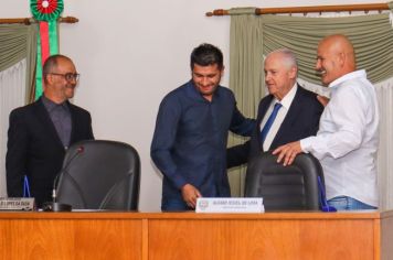 Foto - Sessão Solene - Entrega de Titulo de Cidadão Pedra-belense ao Exmo Dep. Estadual Barros Munhoz