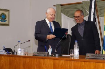 Foto - Sessão Solene - Entrega de Titulo de Cidadão Pedra-belense ao Exmo Dep. Estadual Barros Munhoz