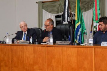 Foto - Sessão Solene - Entrega de Titulo de Cidadão Pedra-belense ao Exmo Dep. Estadual Barros Munhoz