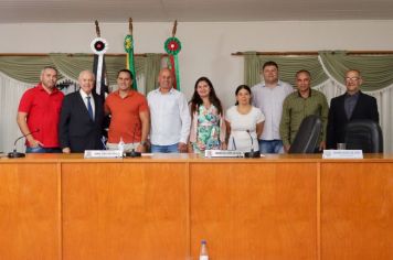 Foto - Sessão Solene - Entrega de Titulo de Cidadão Pedra-belense ao Exmo Dep. Estadual Barros Munhoz