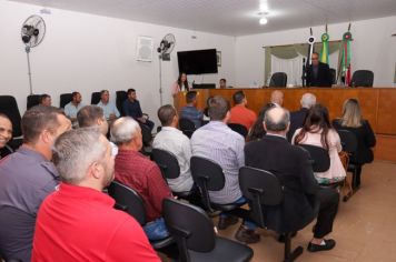 Foto - Sessão Solene - Entrega de Titulo de Cidadão Pedra-belense ao Exmo Dep. Estadual Barros Munhoz