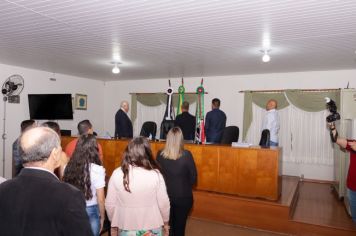 Foto - Sessão Solene - Entrega de Titulo de Cidadão Pedra-belense ao Exmo Dep. Estadual Barros Munhoz