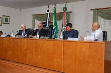 Foto - Sessão Solene - Entrega de Titulo de Cidadão Pedra-belense ao Exmo Dep. Estadual Barros Munhoz